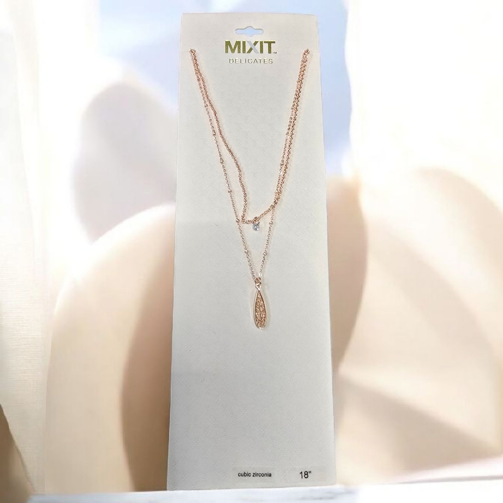 Delicates Rose Gold Pendant Necklace